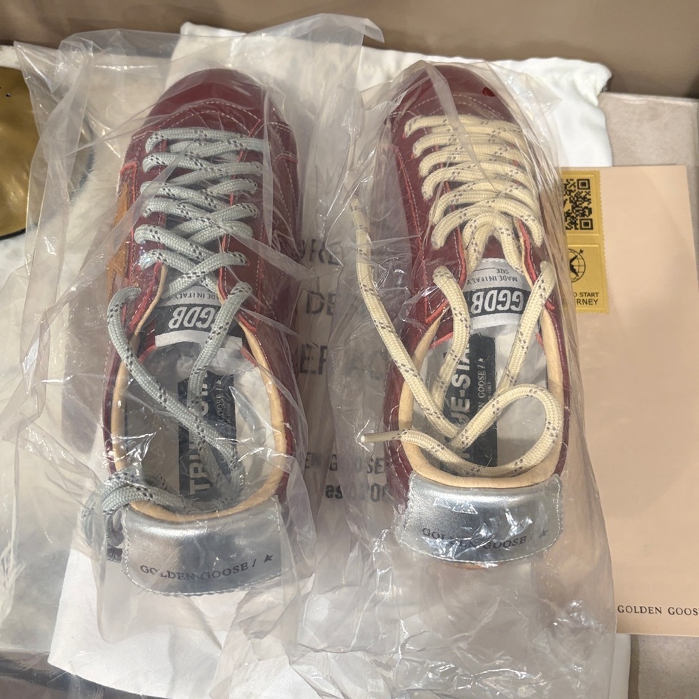 NWT Golden Goose Burgundy Leather Womens Sneakers with Gold Star - Picture 9 of 13